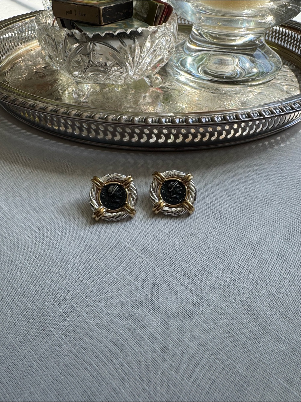 Vintage Erwin Pearl two-tone earrings